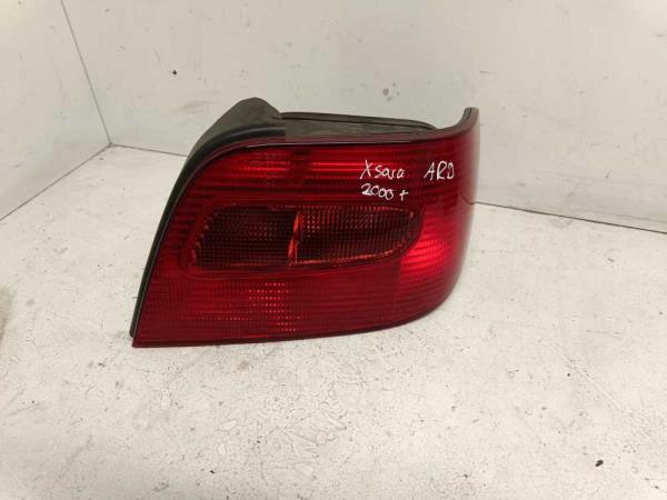 FEU ARRIERE DROIT CITROEN XSARA 2000-2004 - Vue 1